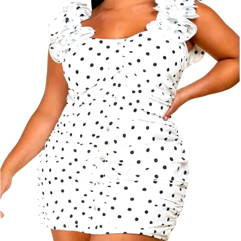 White polkadot L’atiste by Amy rouched vintage inspired bodycon dress. Size 3x